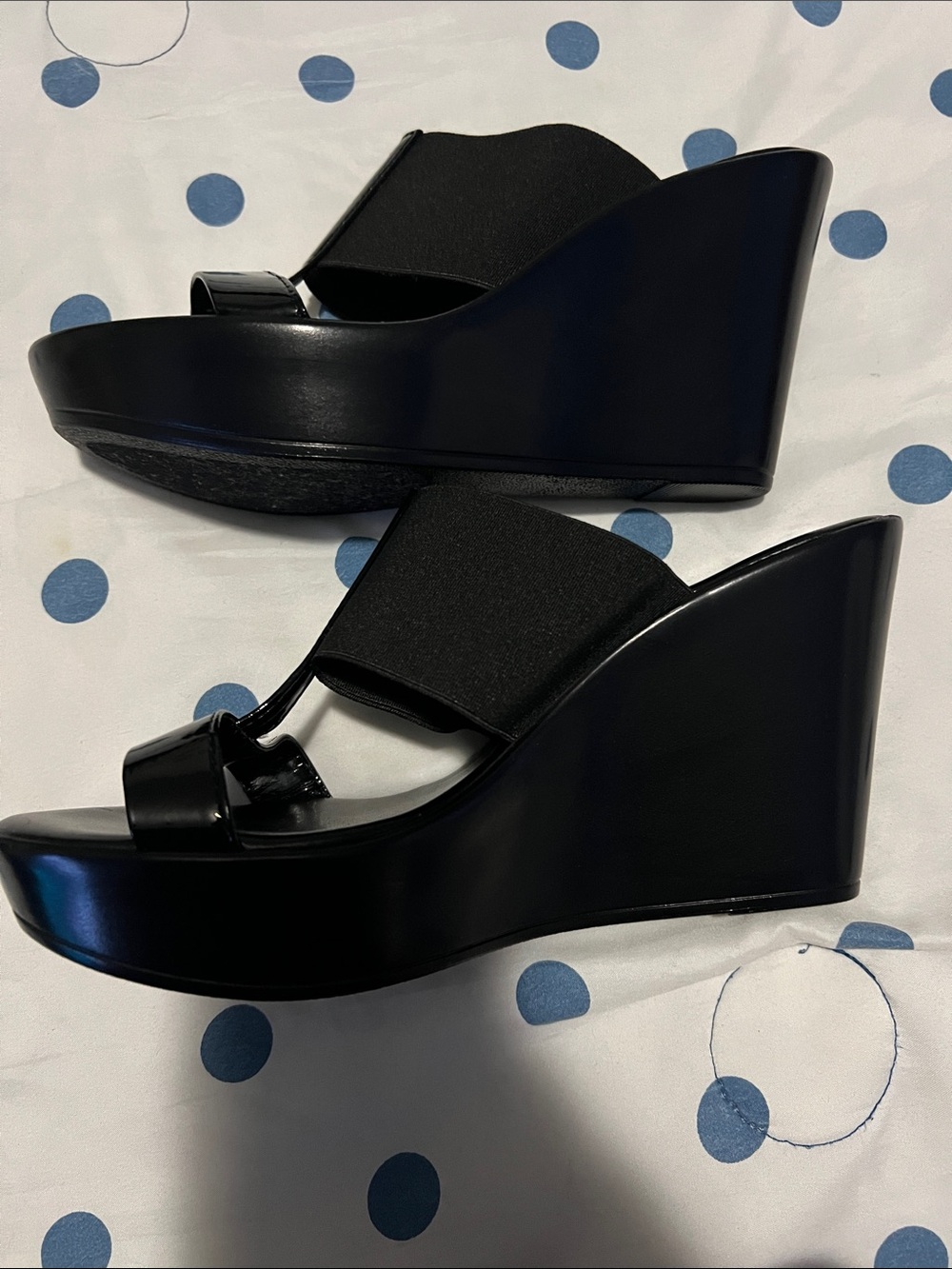 Italian Shoemakers Black Slip-On Wedge Mules - Picture 4 of 6